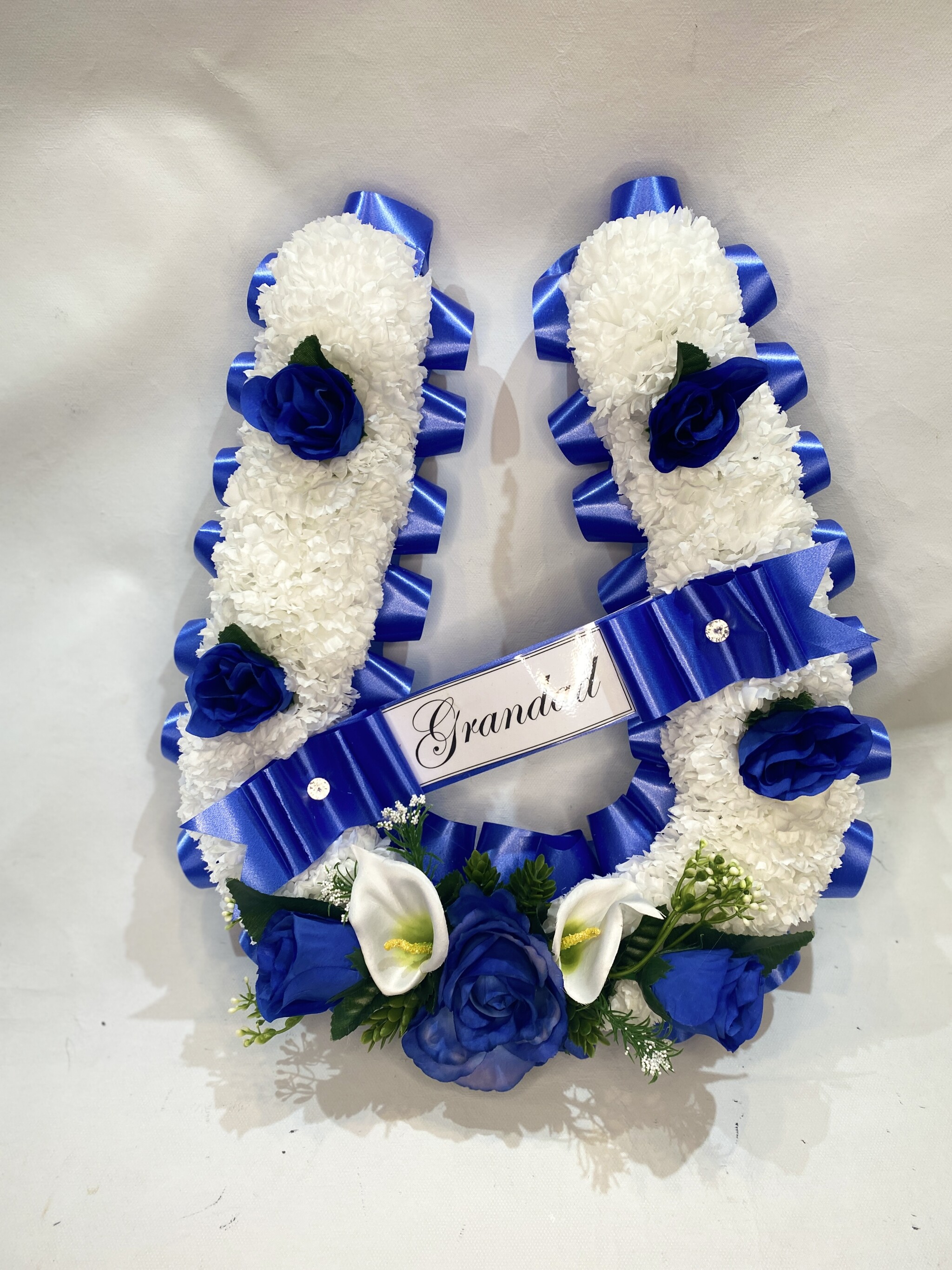 Horseshoe Funeral Tribute Memorial